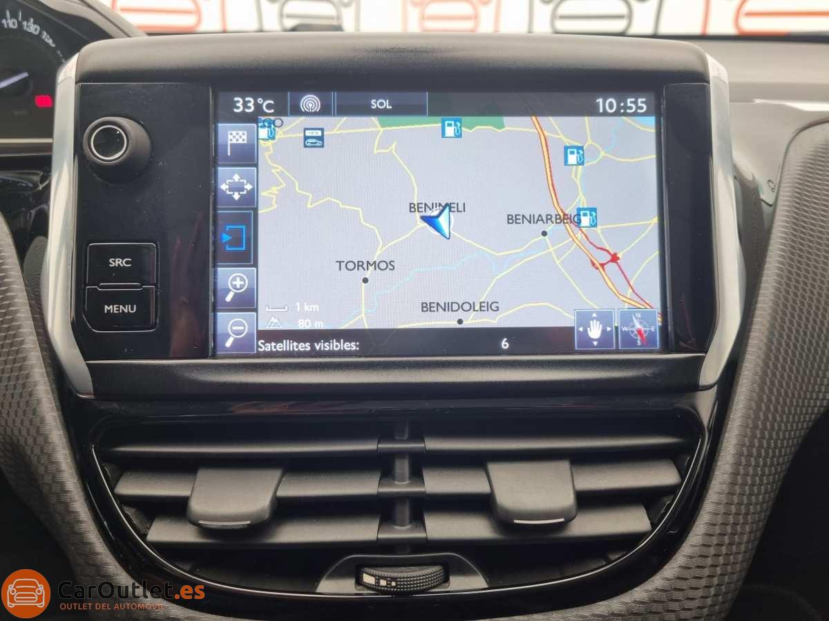 32 - Peugeot 2008 2016 - AUTO