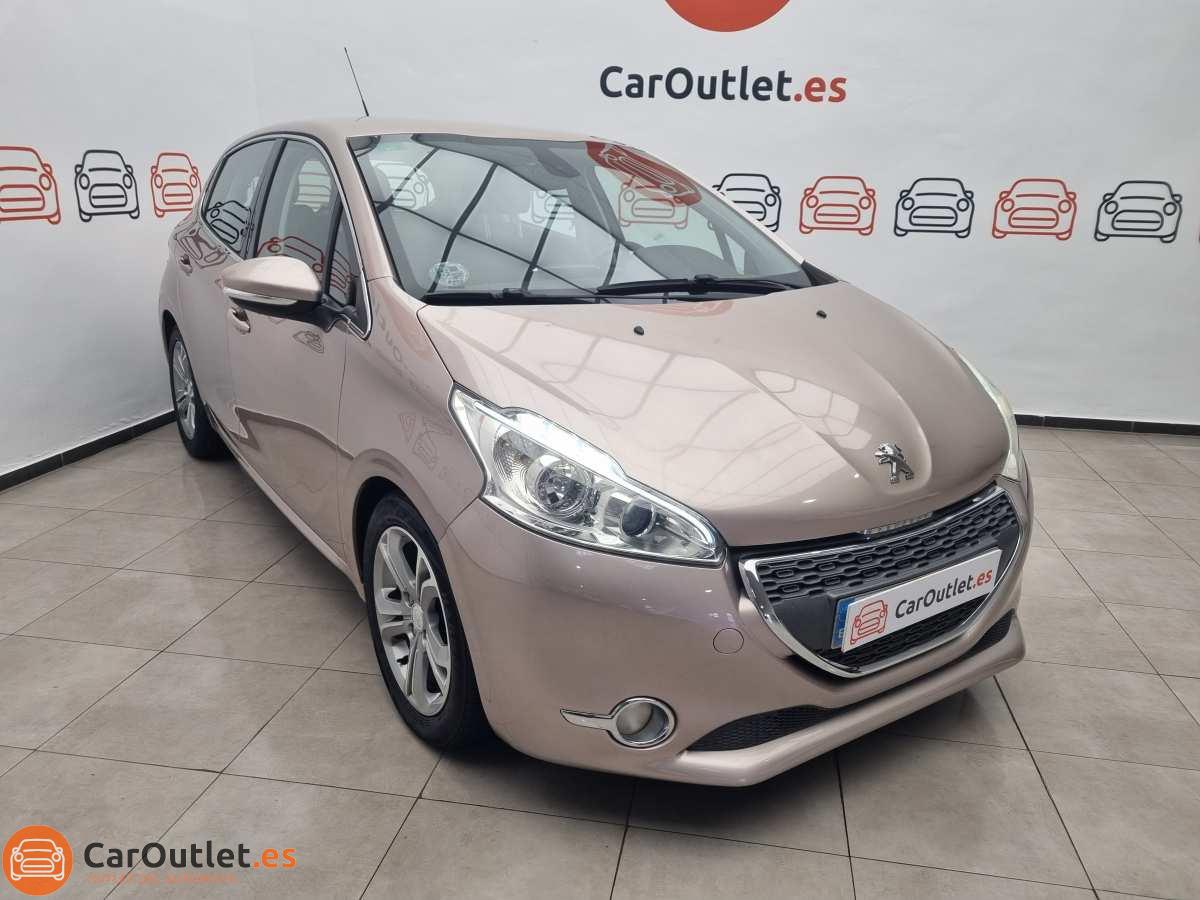 2 - Peugeot 208 2012