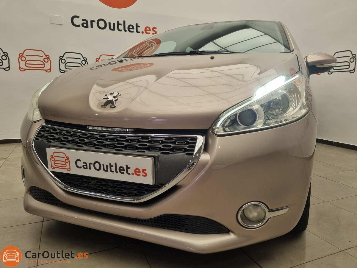 5 - Peugeot 208 2012