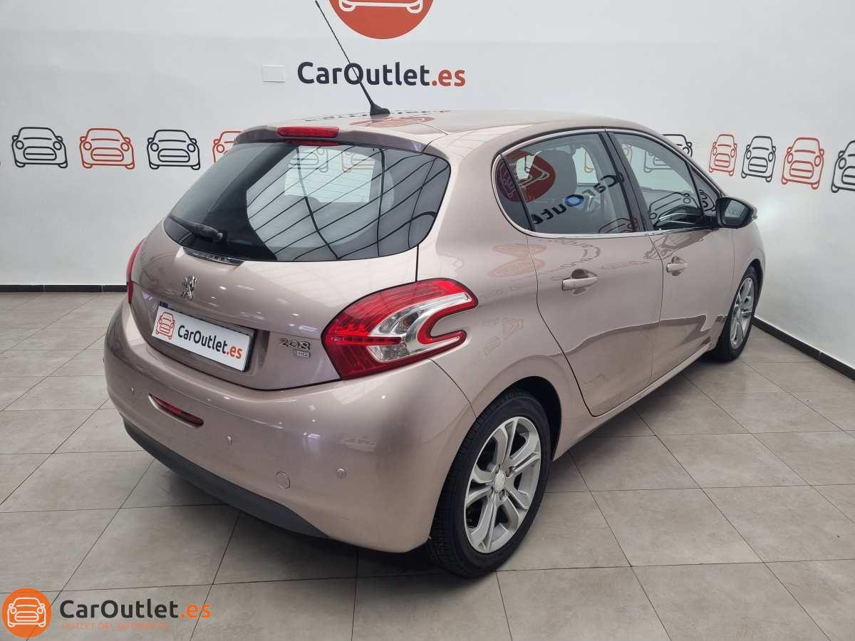 8 - Peugeot 208 2012