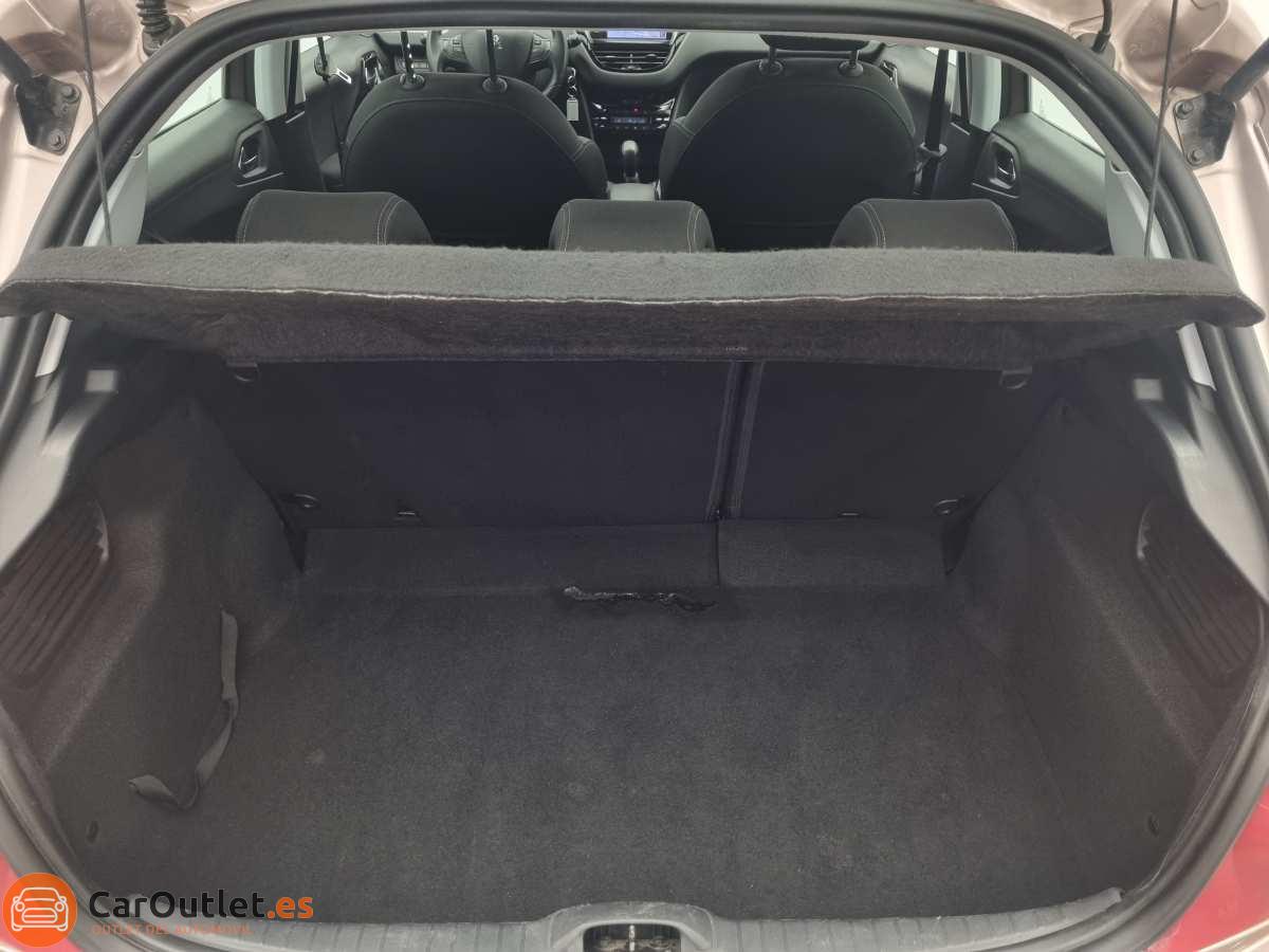 11 - Peugeot 208 2012