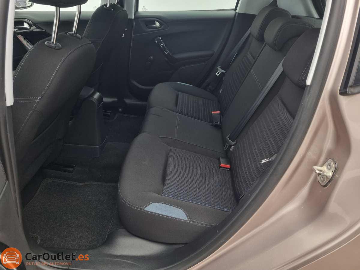 12 - Peugeot 208 2012