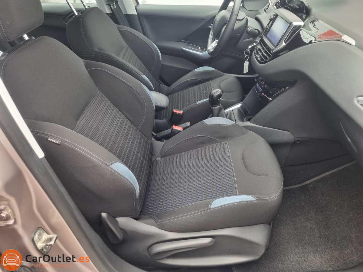 16 - Peugeot 208 2012