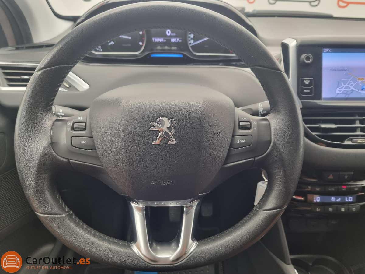 20 - Peugeot 208 2012