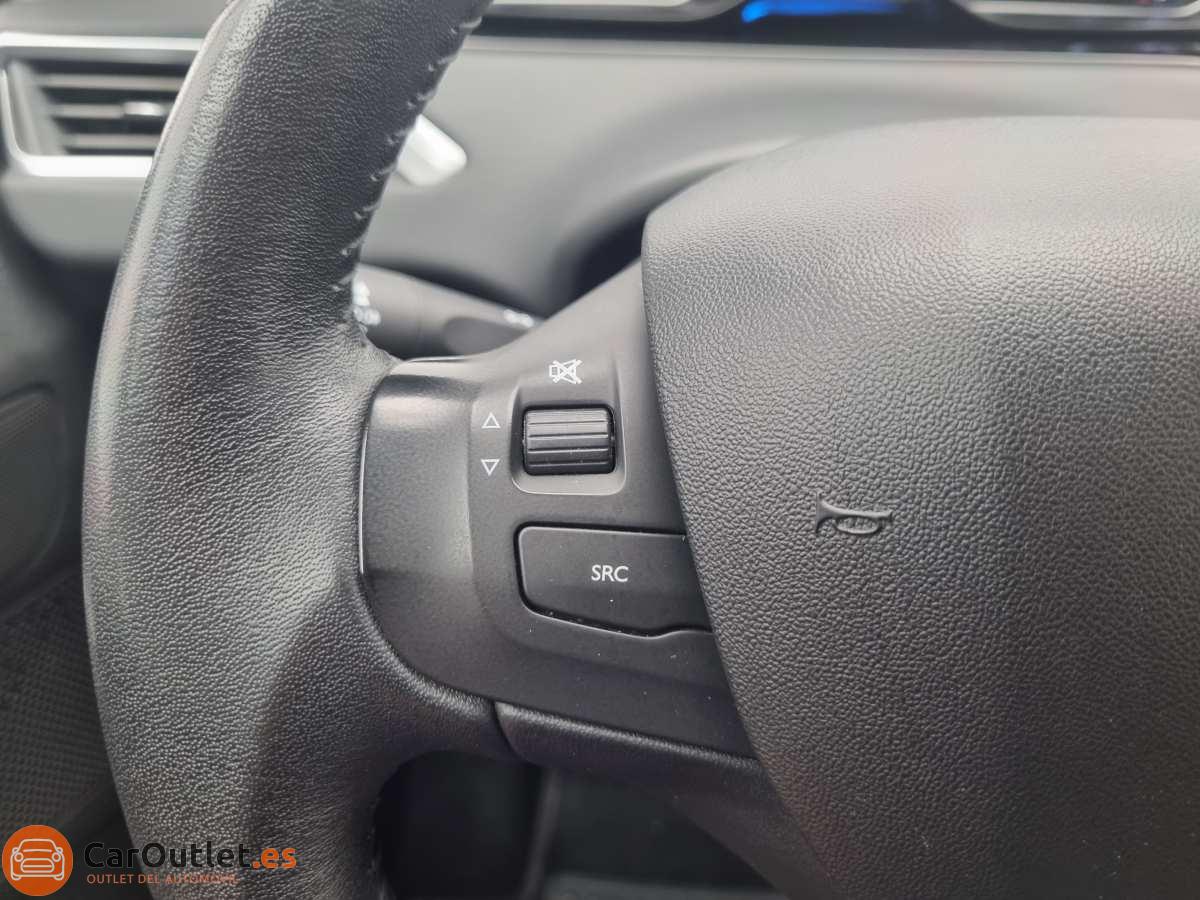 23 - Peugeot 208 2012