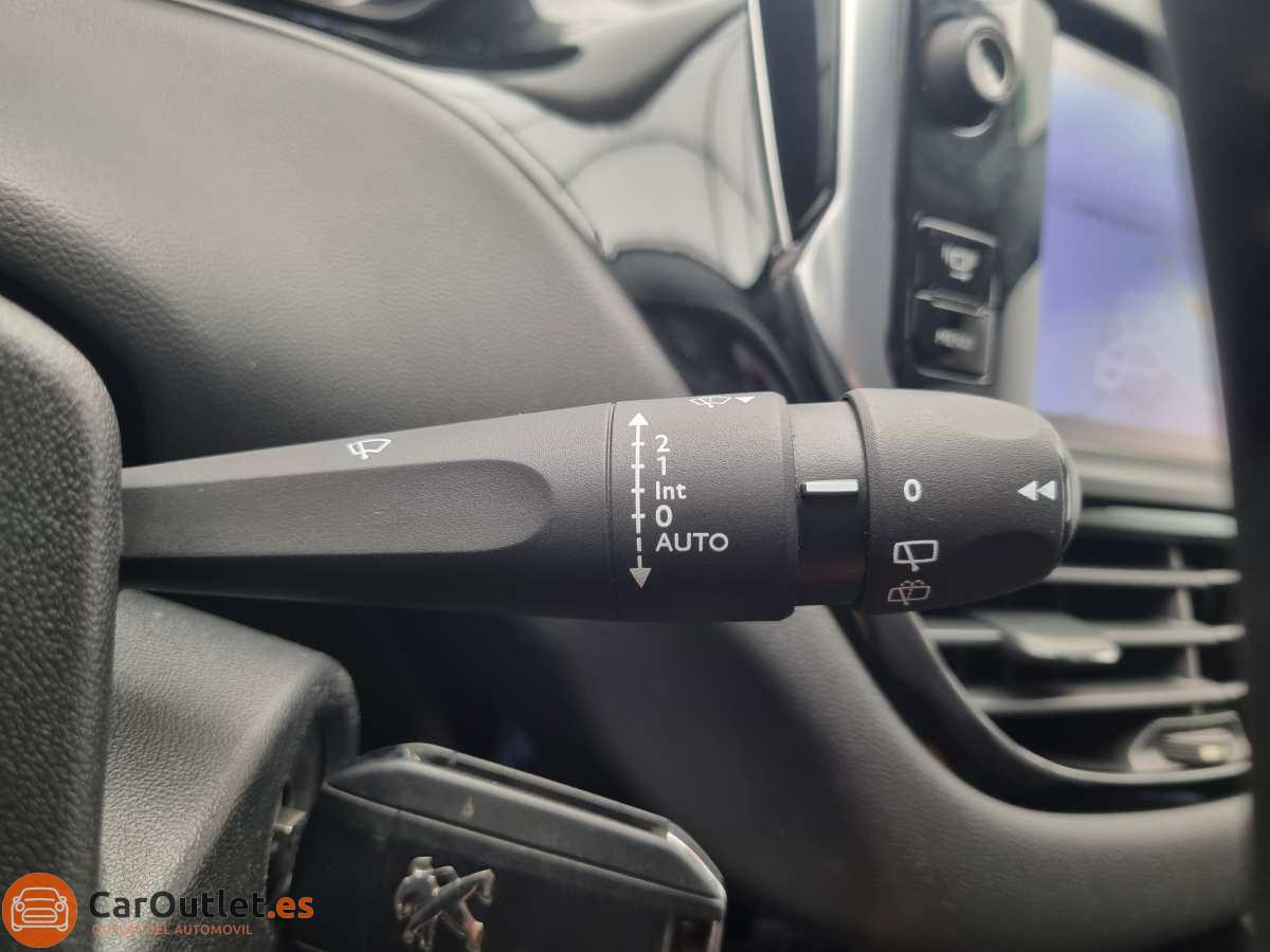 24 - Peugeot 208 2012