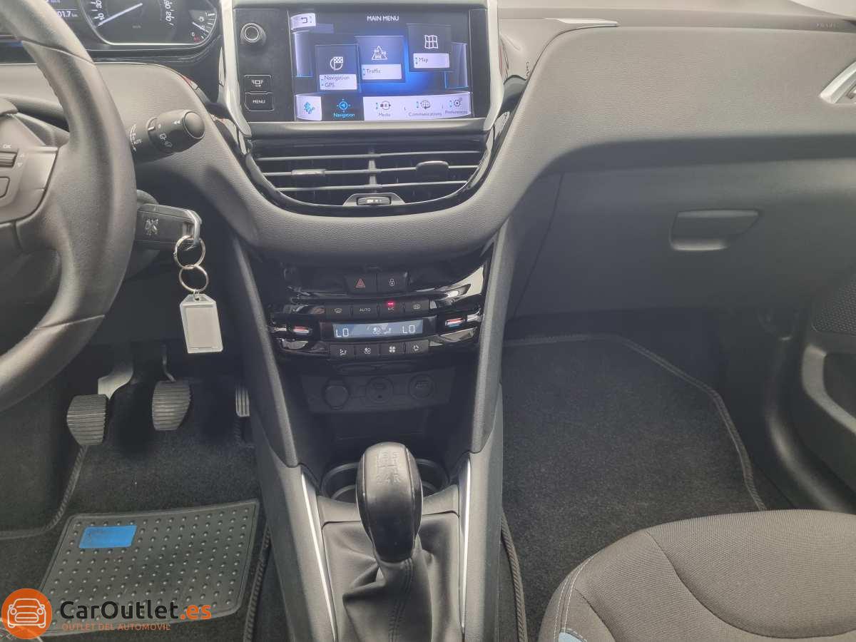 26 - Peugeot 208 2012
