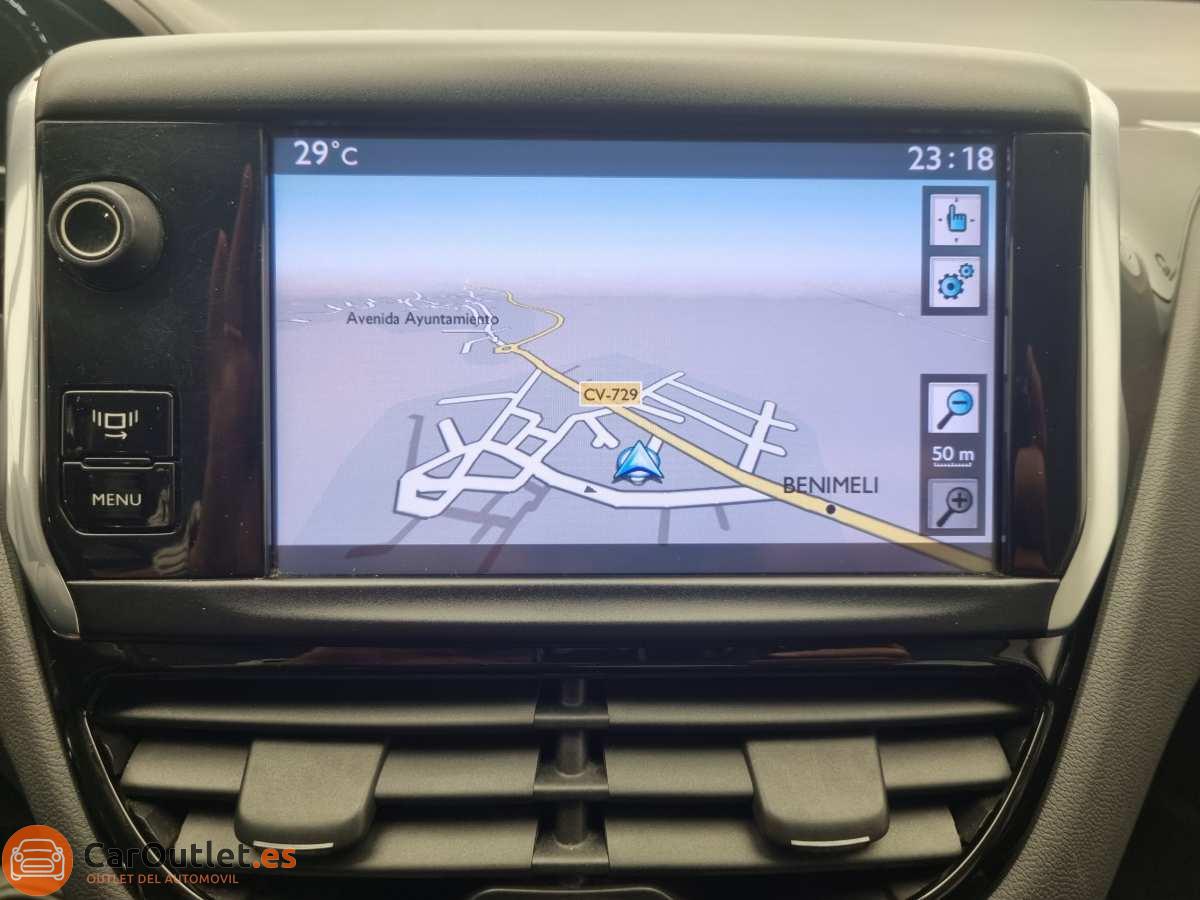 28 - Peugeot 208 2012