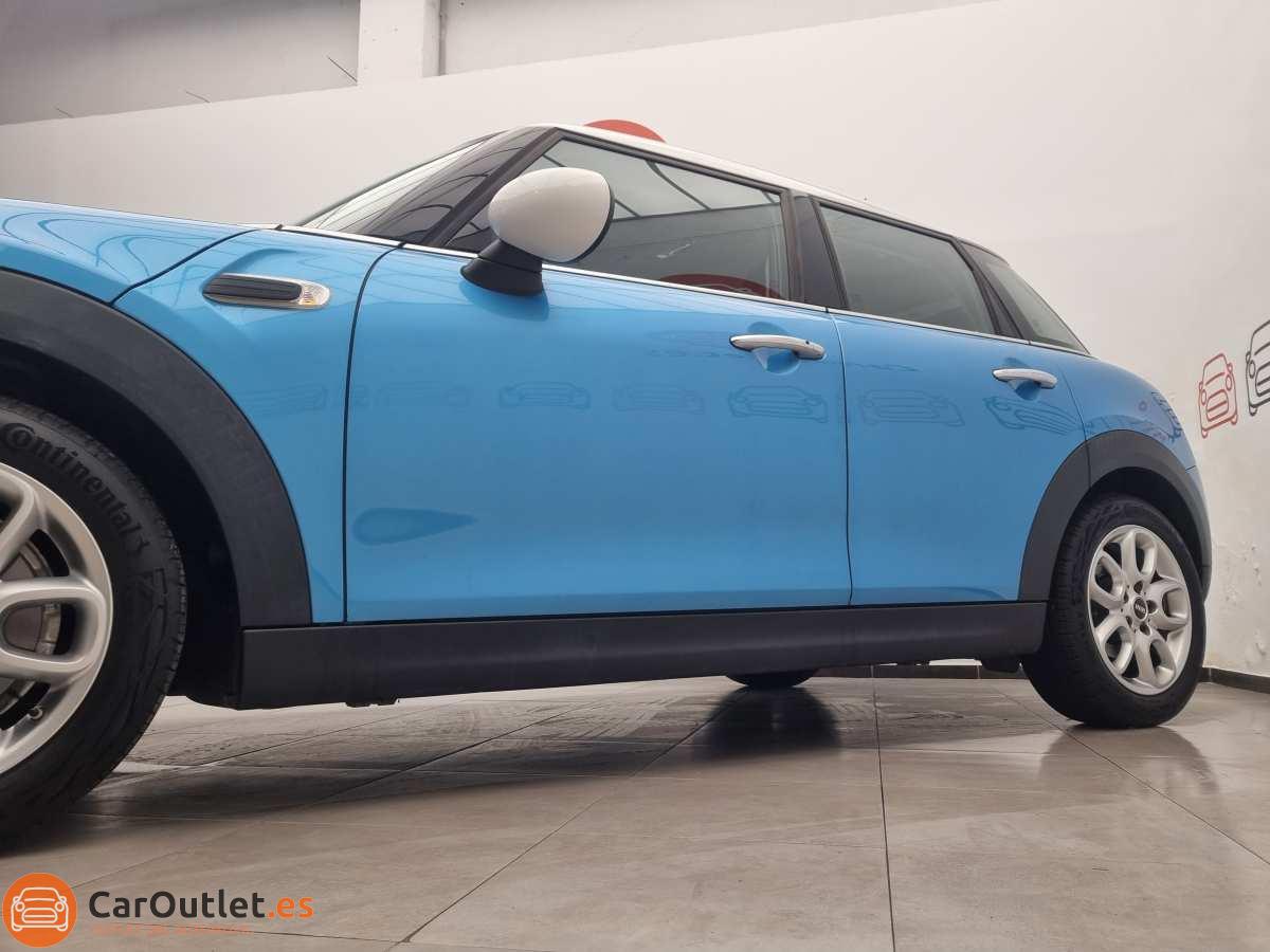 4 - MINI Cooper 2017 - AUTO