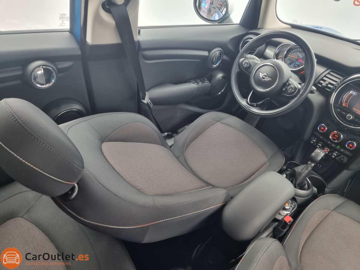 24 - MINI Cooper 2017 - AUTO