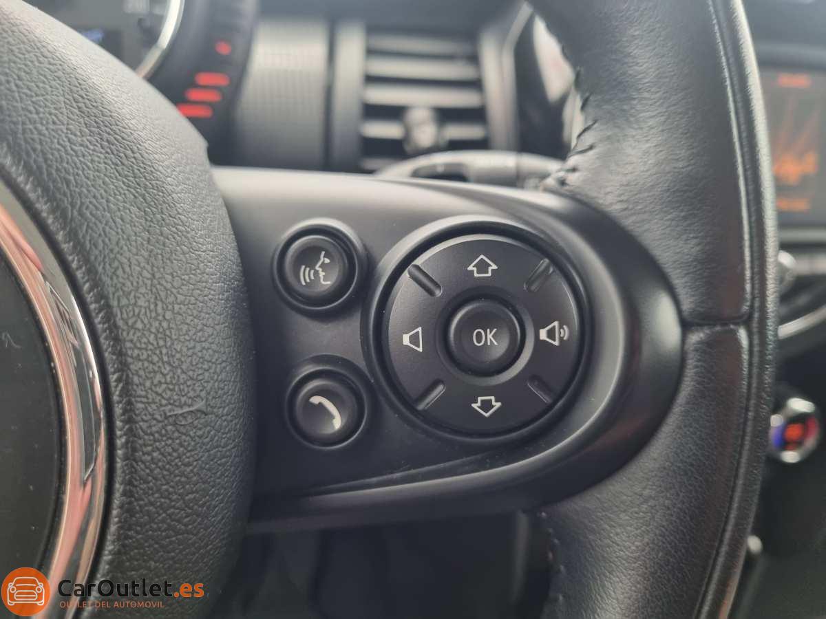 28 - MINI Cooper 2017 - AUTO