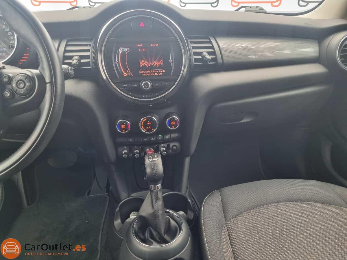 33 - MINI Cooper 2017 - AUTO