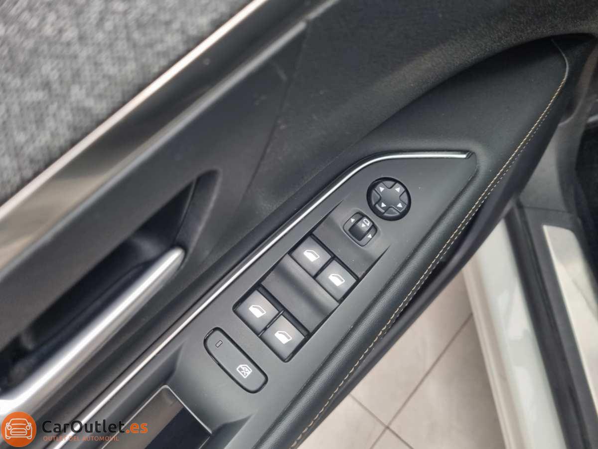 15 - Peugeot 3008 2019 - AUTO