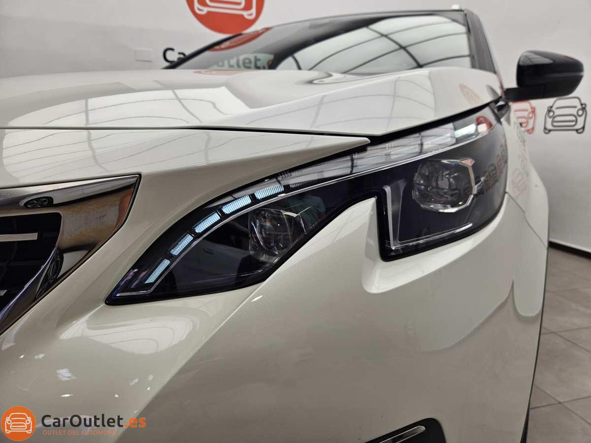 7 - Peugeot 3008 2019 - AUTO