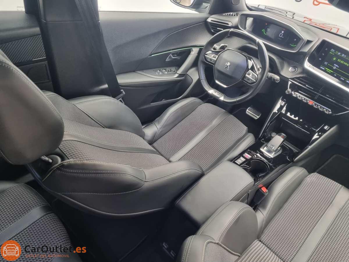18 - Peugeot 2008 2020 - AUTO