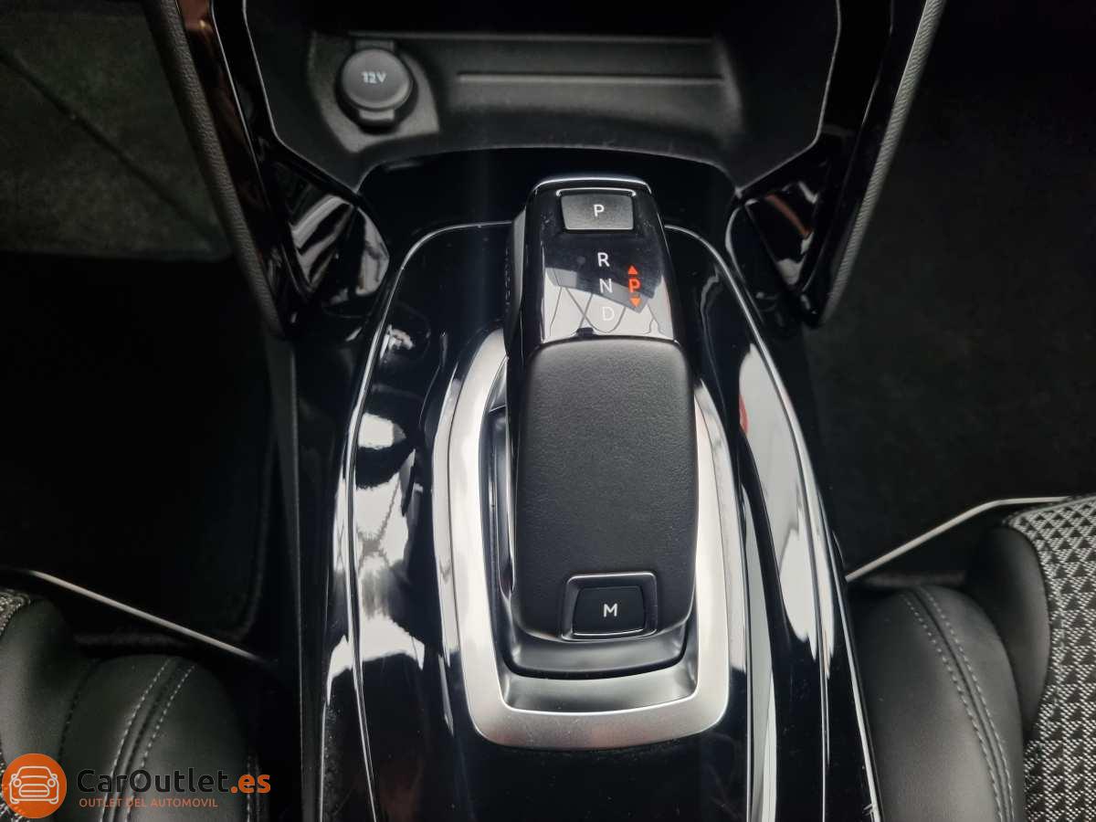 32 - Peugeot 2008 2020 - AUTO