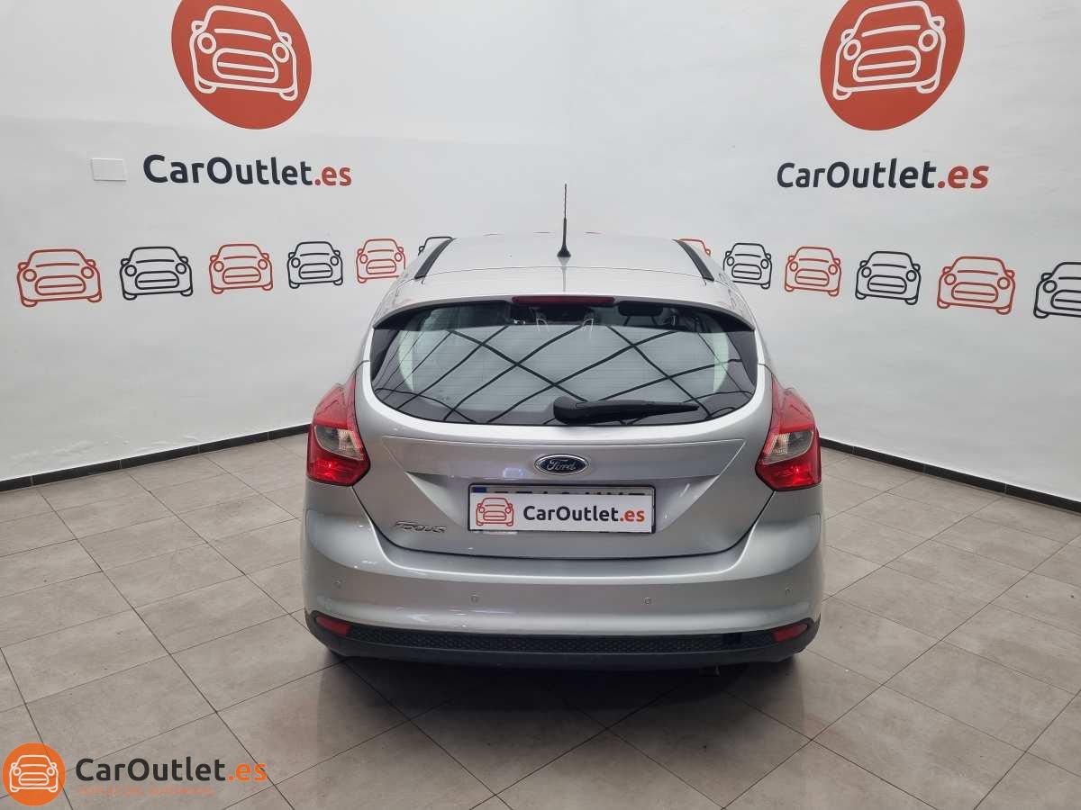 8 - Ford Focus 2014 - AUTO