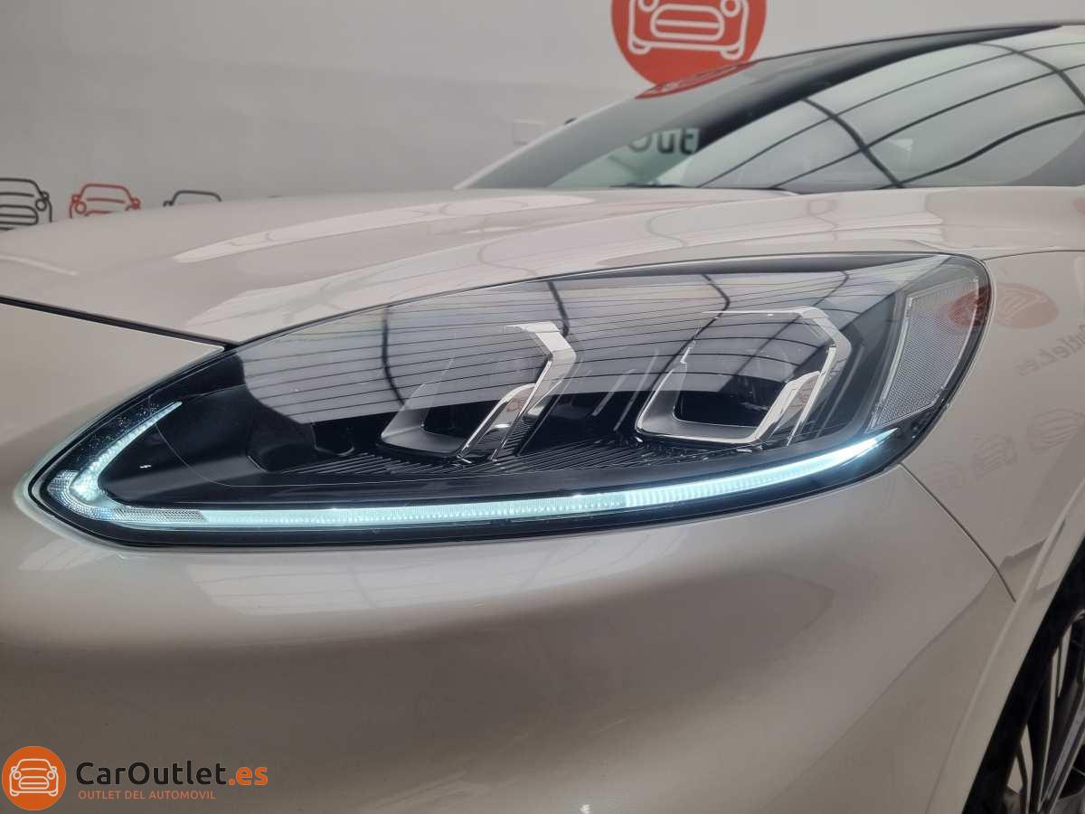 6 - Ford Kuga 2022 - AUTO