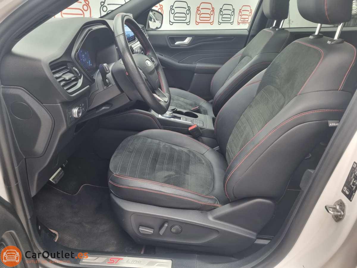17 - Ford Kuga 2022 - AUTO