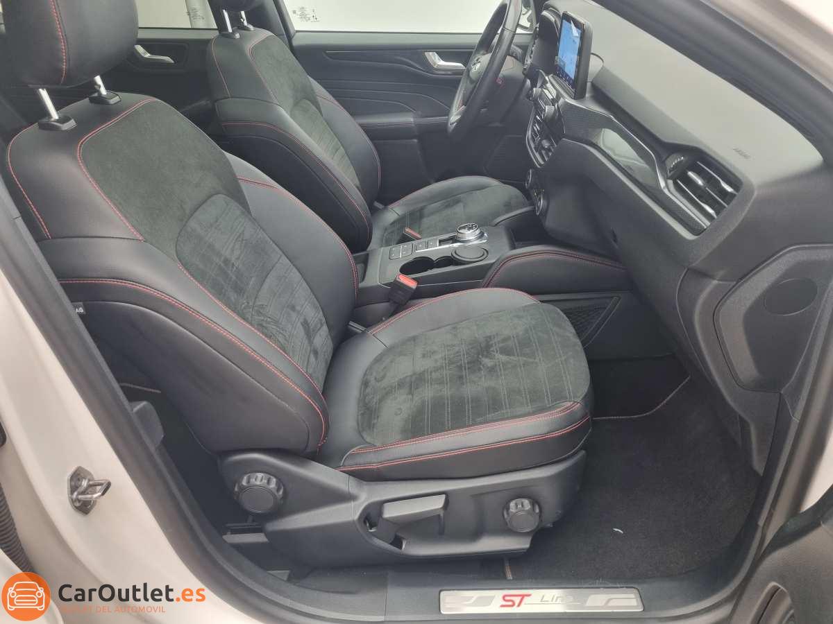 18 - Ford Kuga 2022 - AUTO