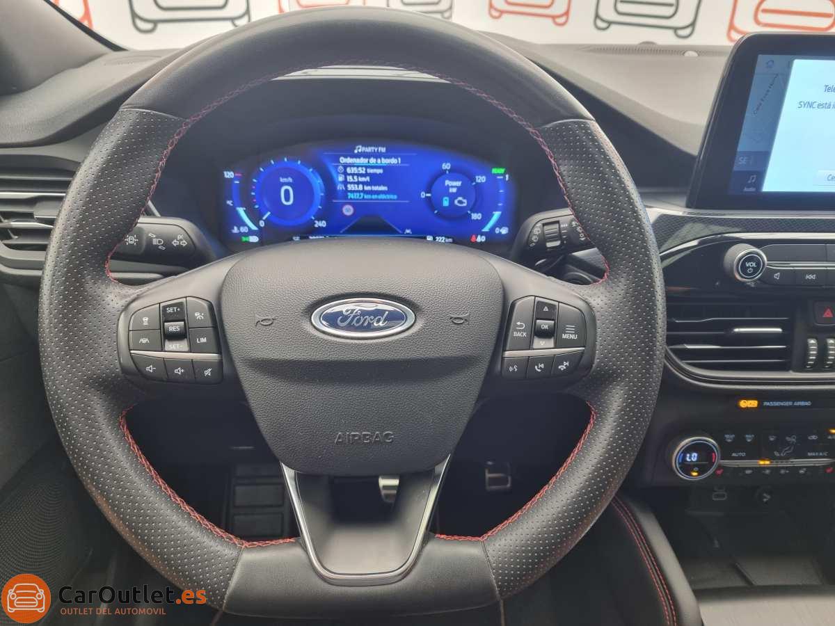24 - Ford Kuga 2022 - AUTO