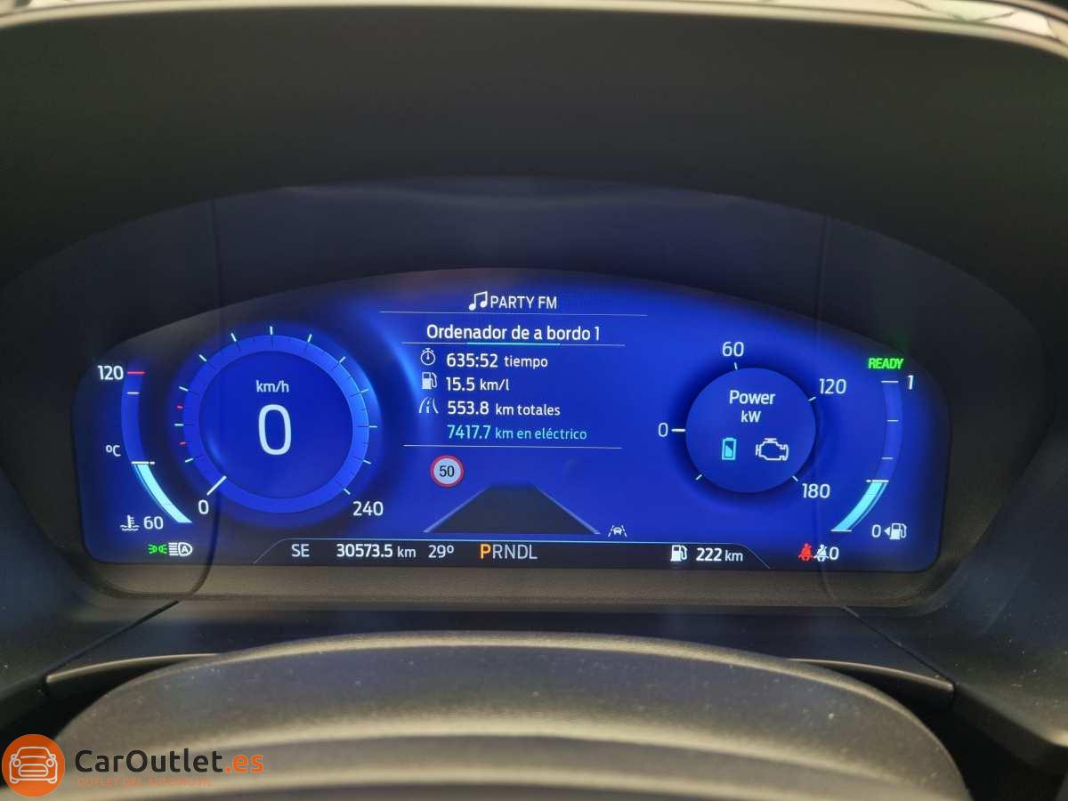 25 - Ford Kuga 2022 - AUTO