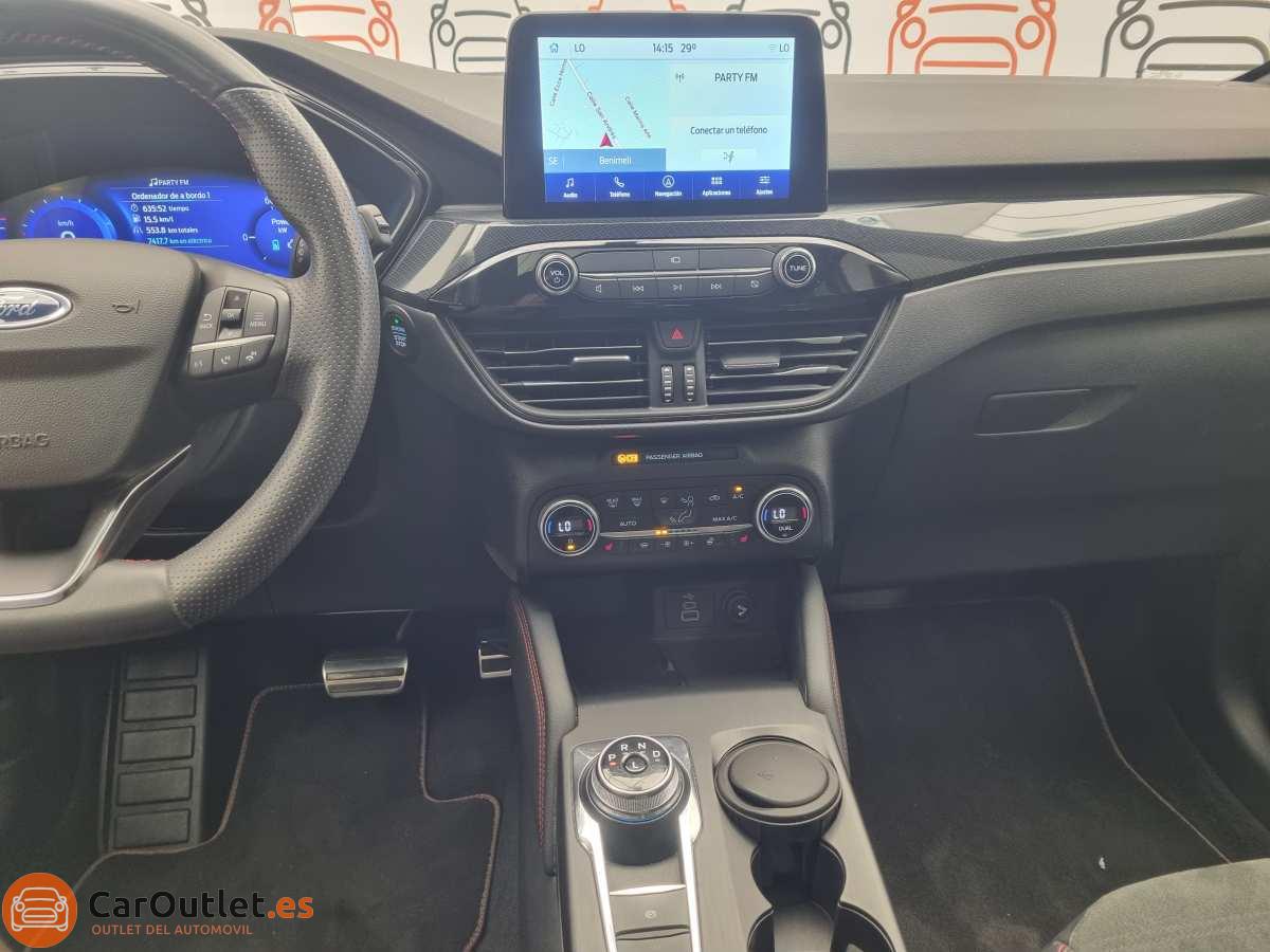 26 - Ford Kuga 2022 - AUTO