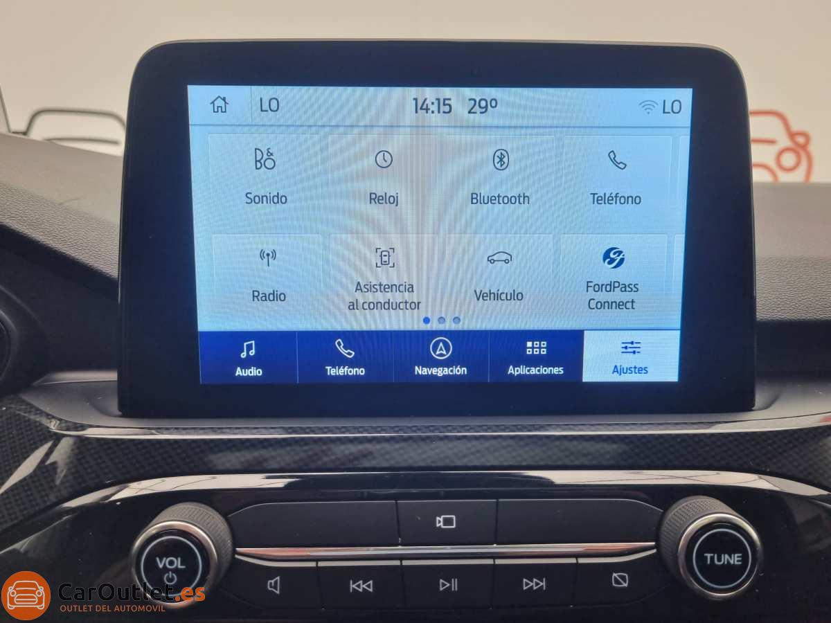 28 - Ford Kuga 2022 - AUTO
