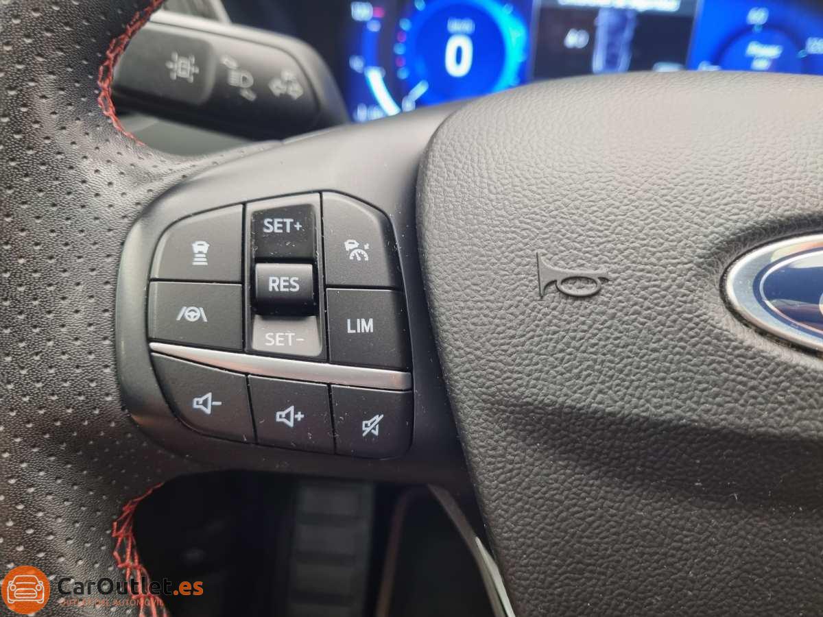34 - Ford Kuga 2022 - AUTO