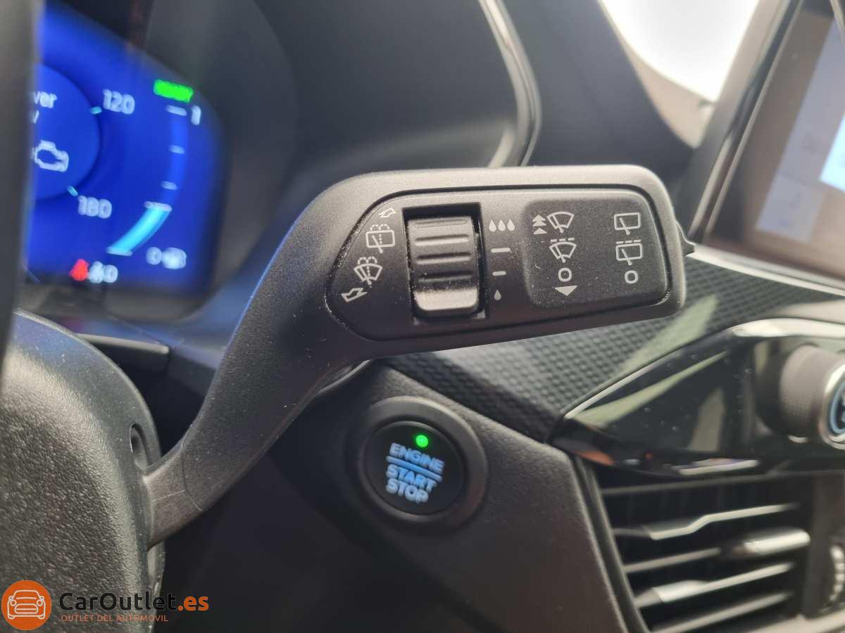 35 - Ford Kuga 2022 - AUTO
