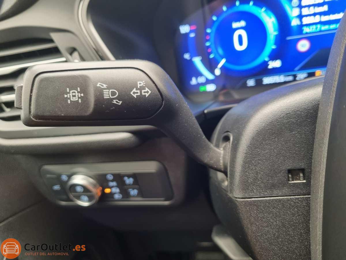 36 - Ford Kuga 2022 - AUTO