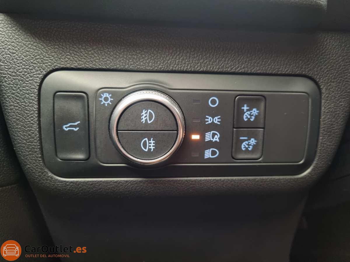 37 - Ford Kuga 2022 - AUTO