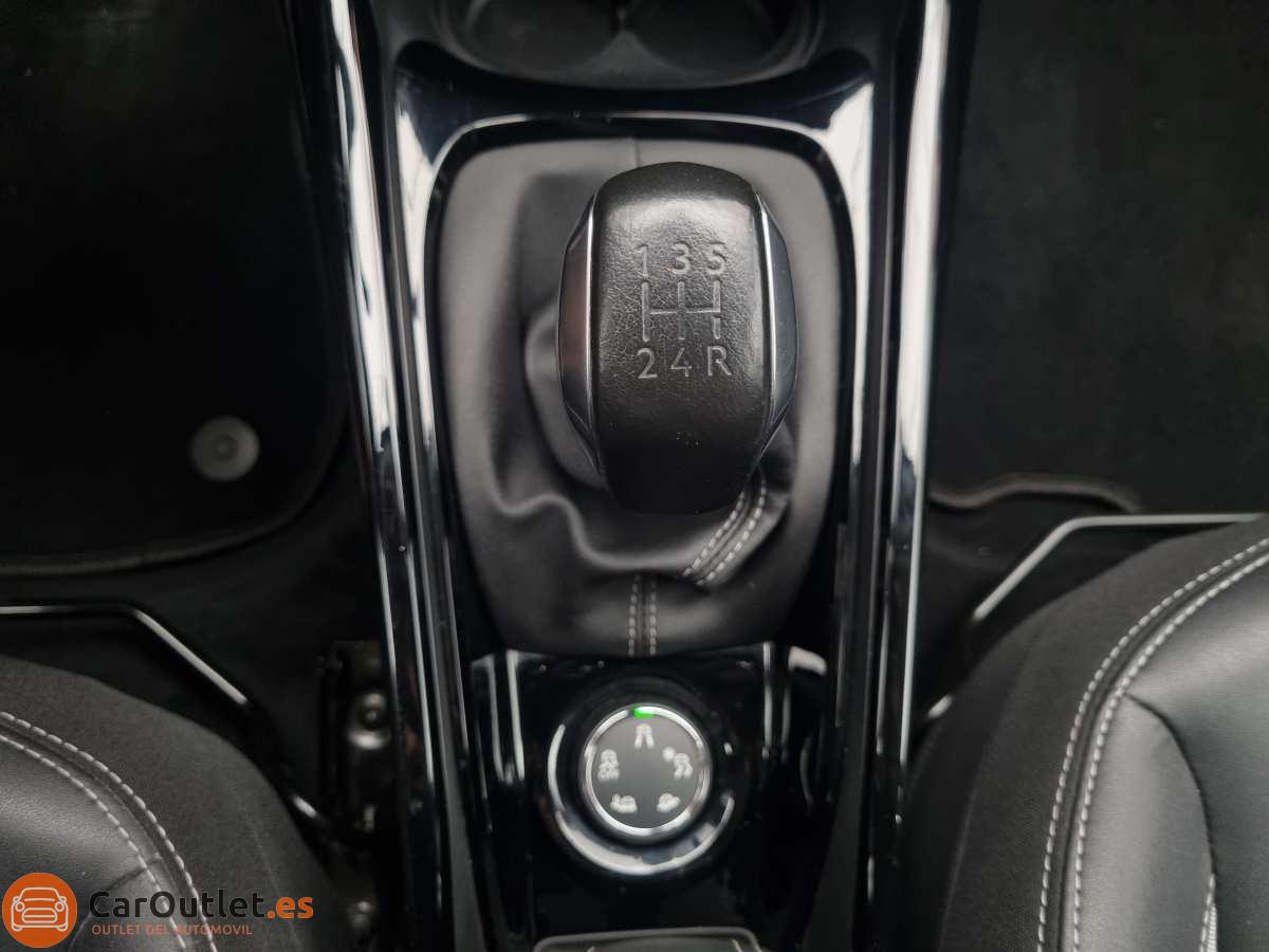 30 - Peugeot 2008 2018