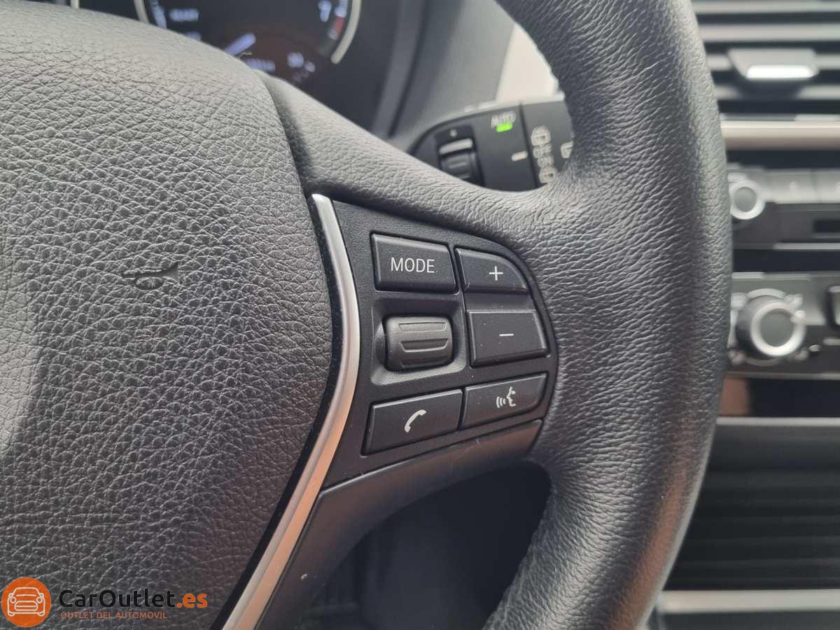 22 - BMW 118 2017 - AUTO