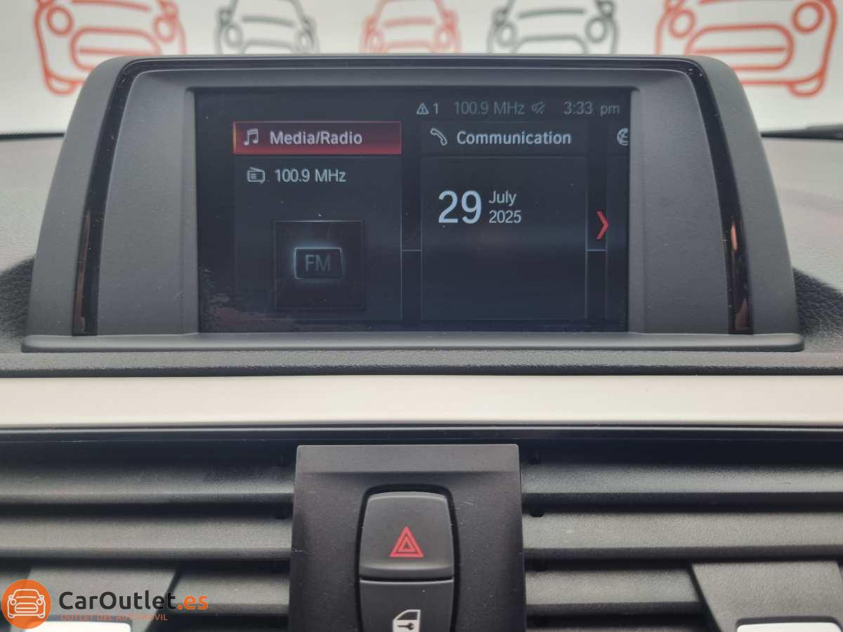 28 - BMW 118 2017 - AUTO