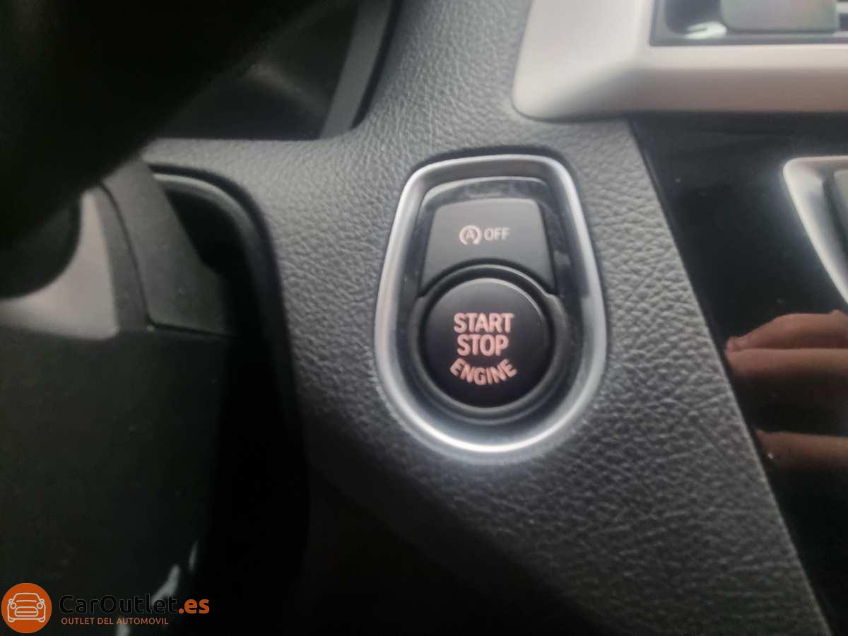 33 - BMW 118 2017 - AUTO
