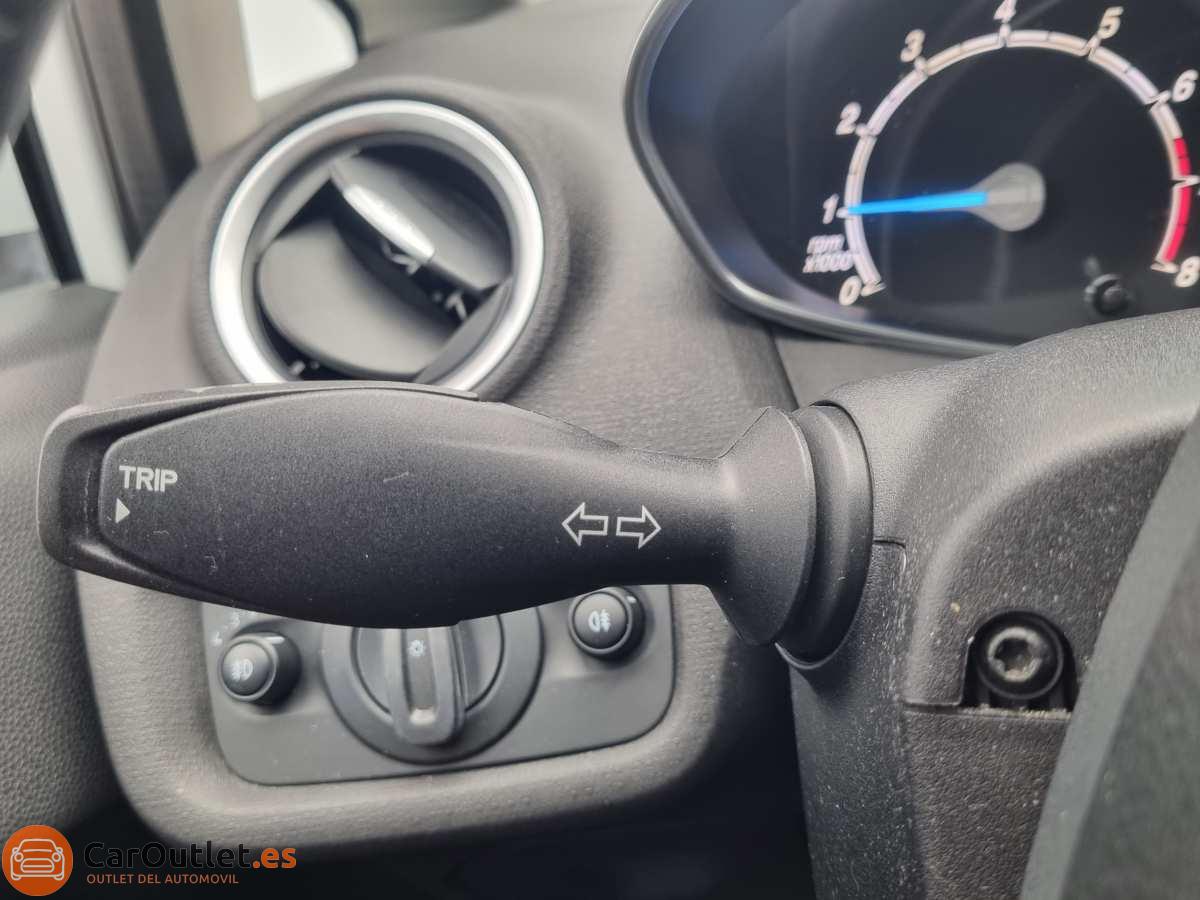 25 - Ford Fiesta 2016 - AUTO