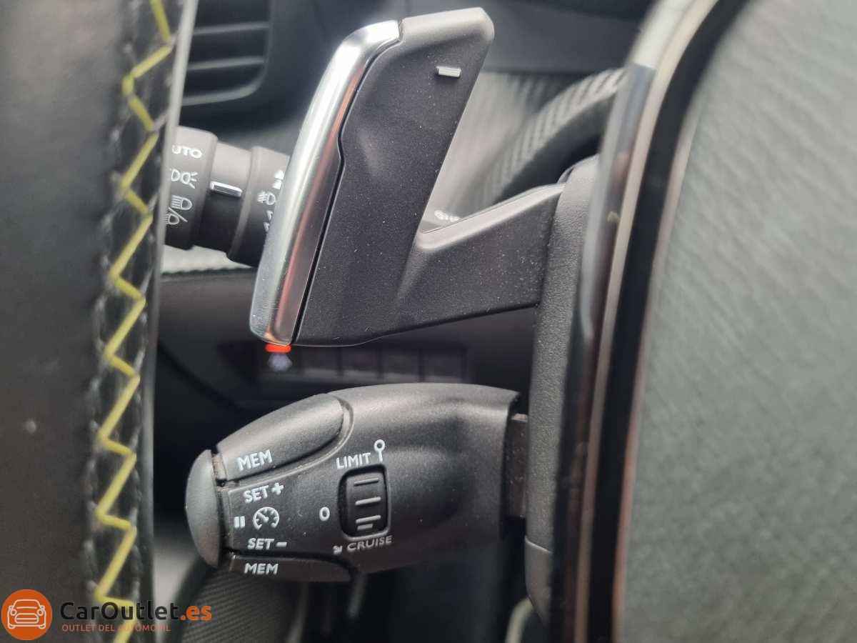 25 - Peugeot 2008 2022 - AUTO