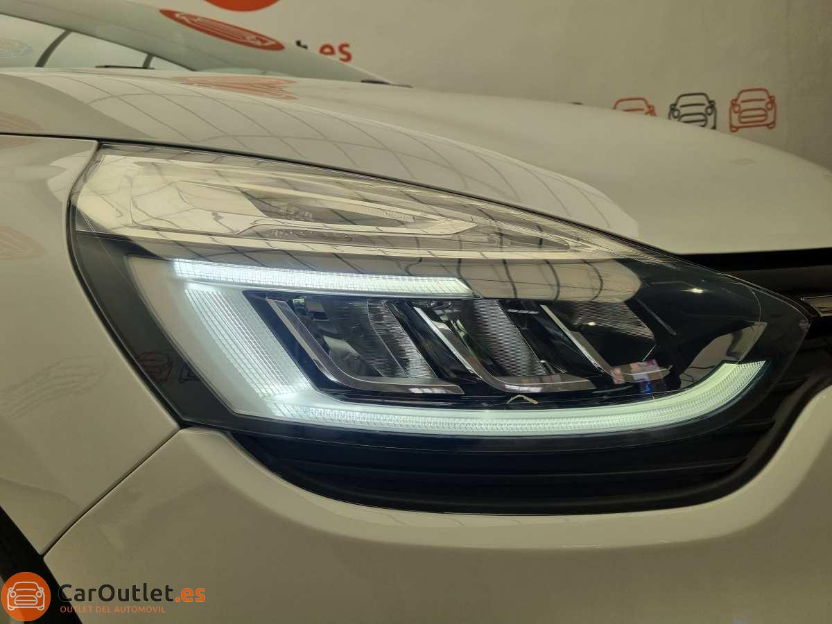 6 - Renault Clio 2017 - AUTO