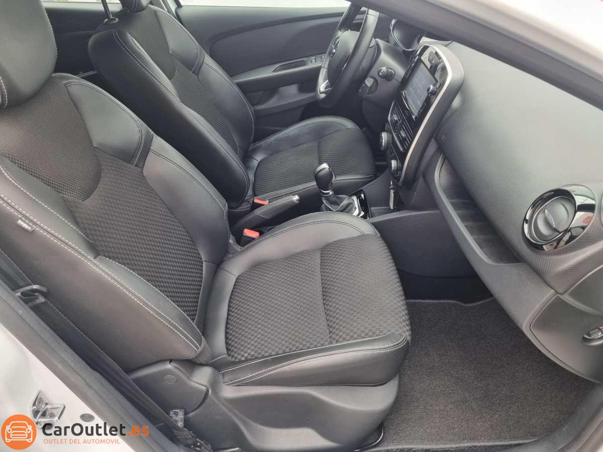 16 - Renault Clio 2017 - AUTO