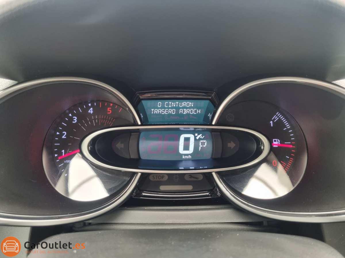 21 - Renault Clio 2017 - AUTO