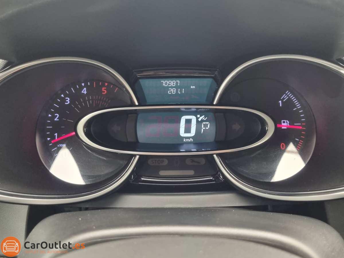 22 - Renault Clio 2017 - AUTO