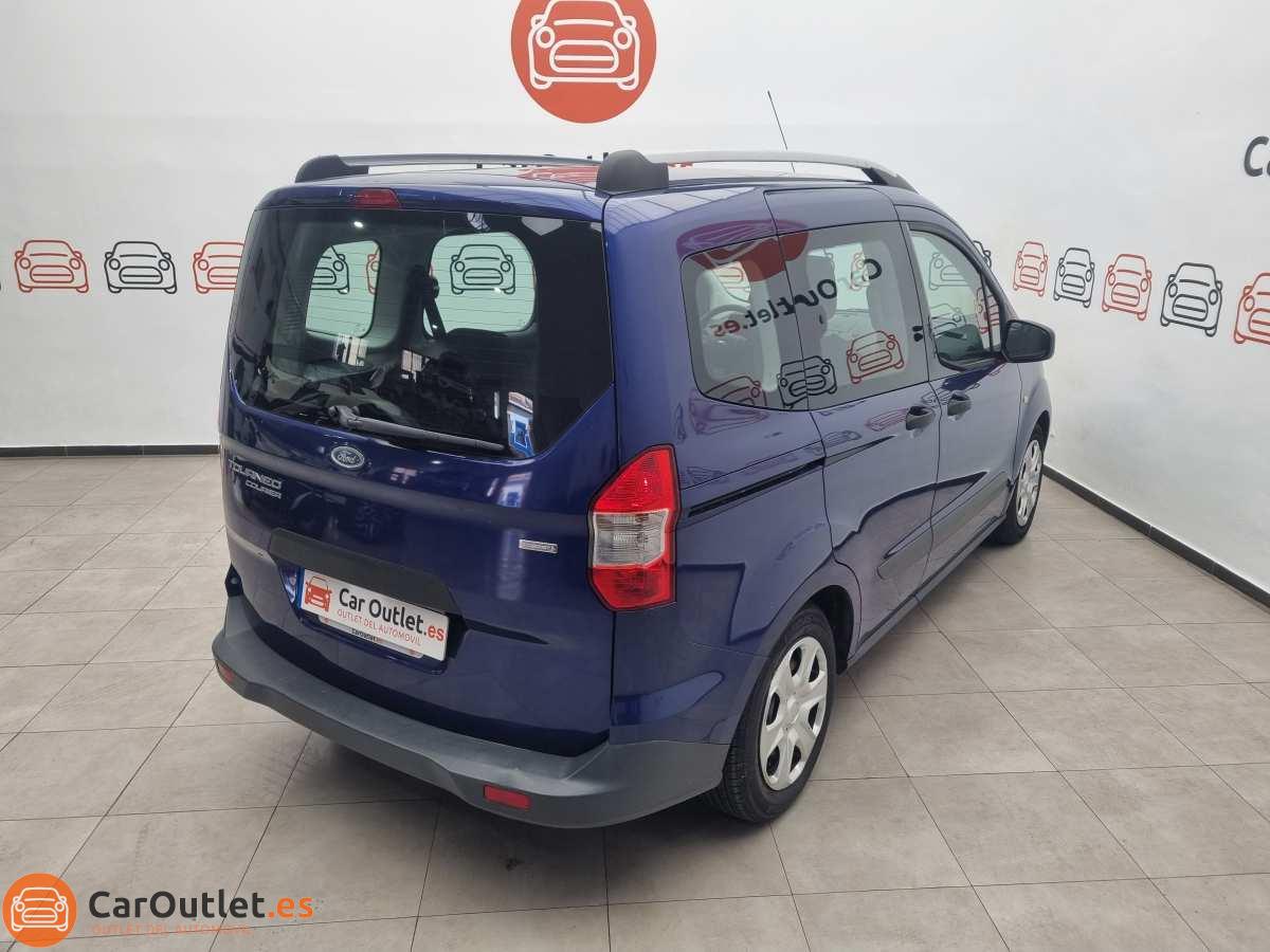 7 - Ford Tourneo Courier 2016