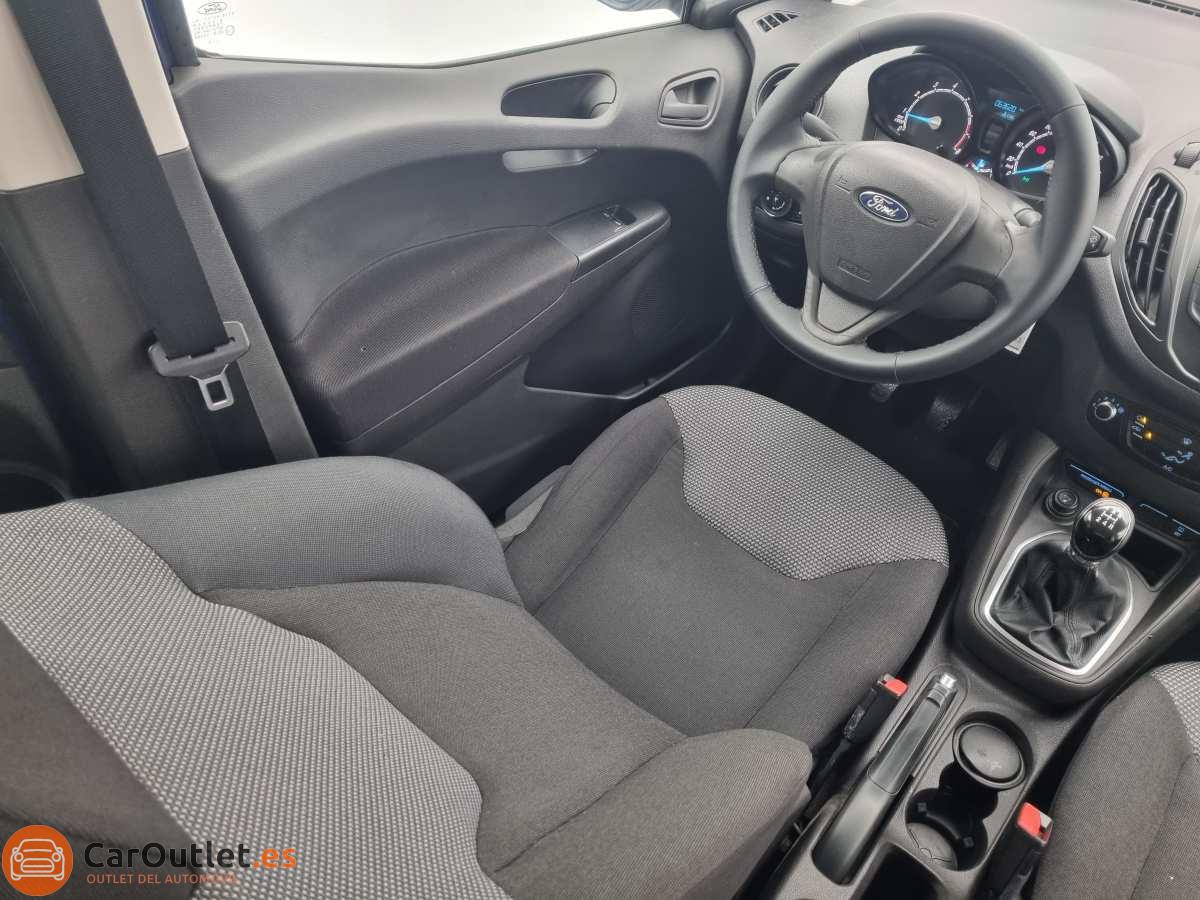 17 - Ford Tourneo Courier 2016