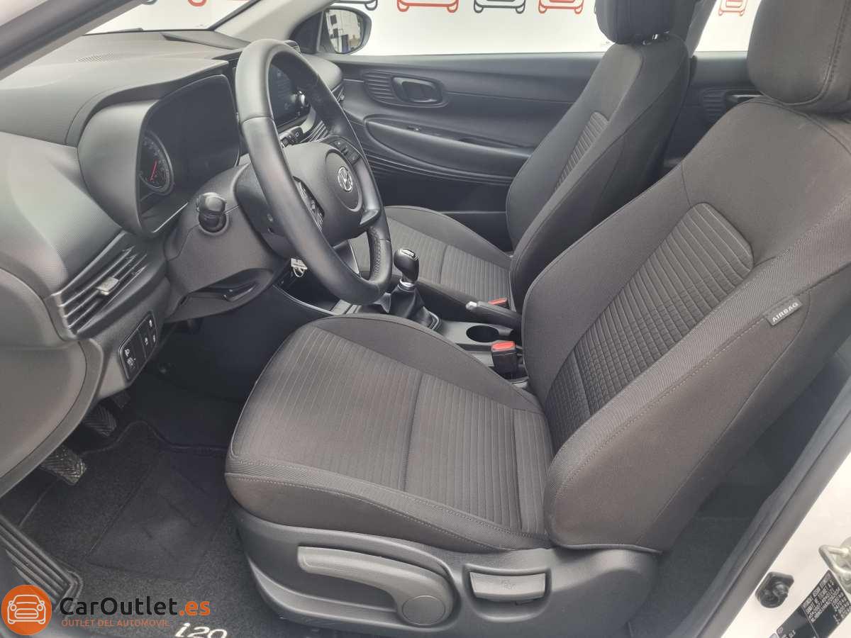 15 - Hyundai i20 2021