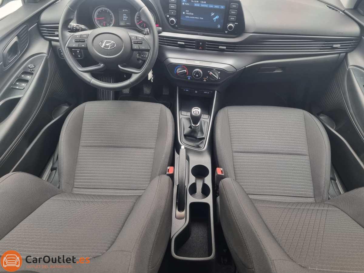 17 - Hyundai i20 2021