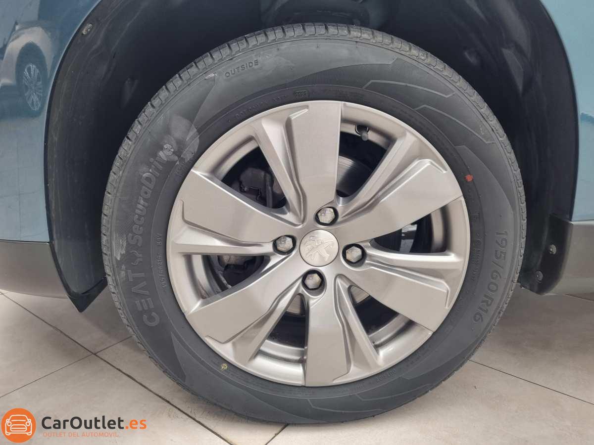 7 - Peugeot 2008 2017