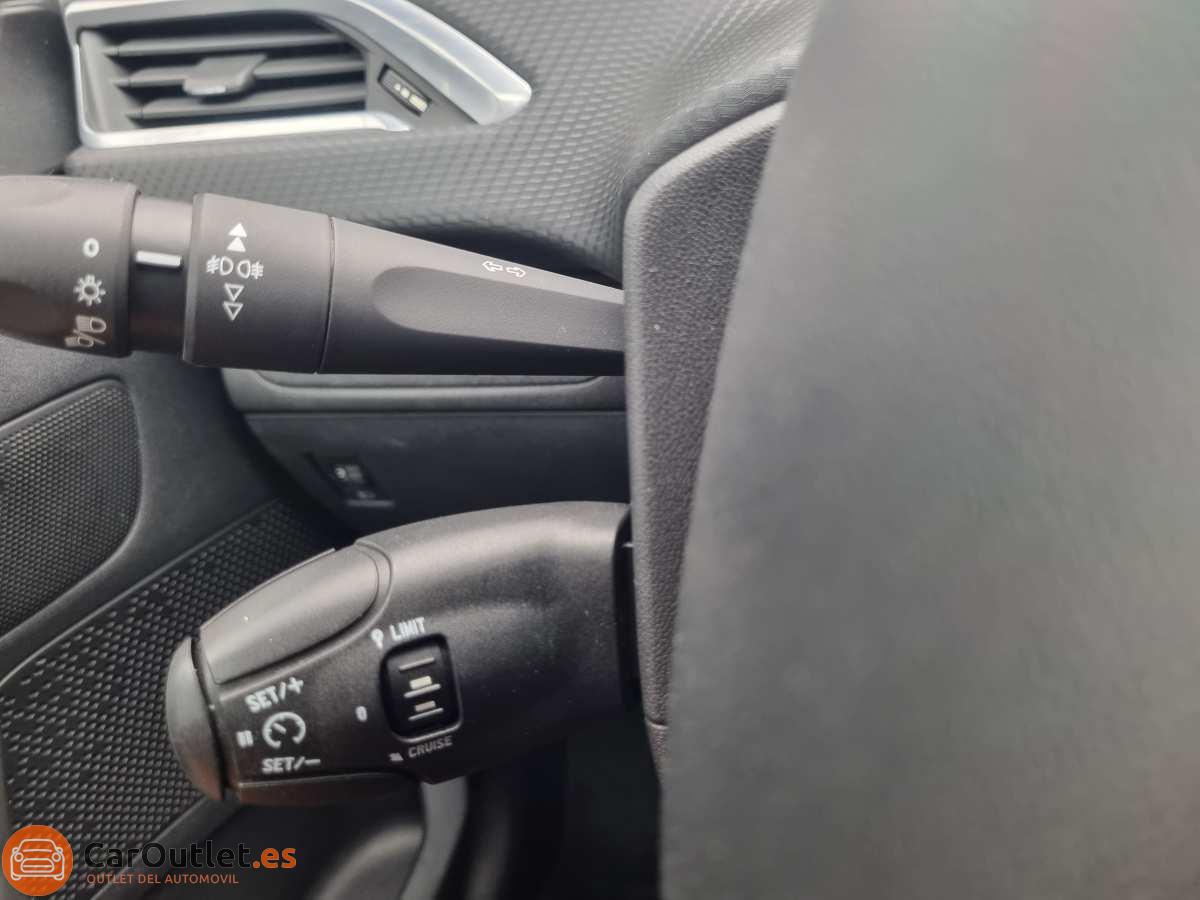 25 - Peugeot 2008 2017