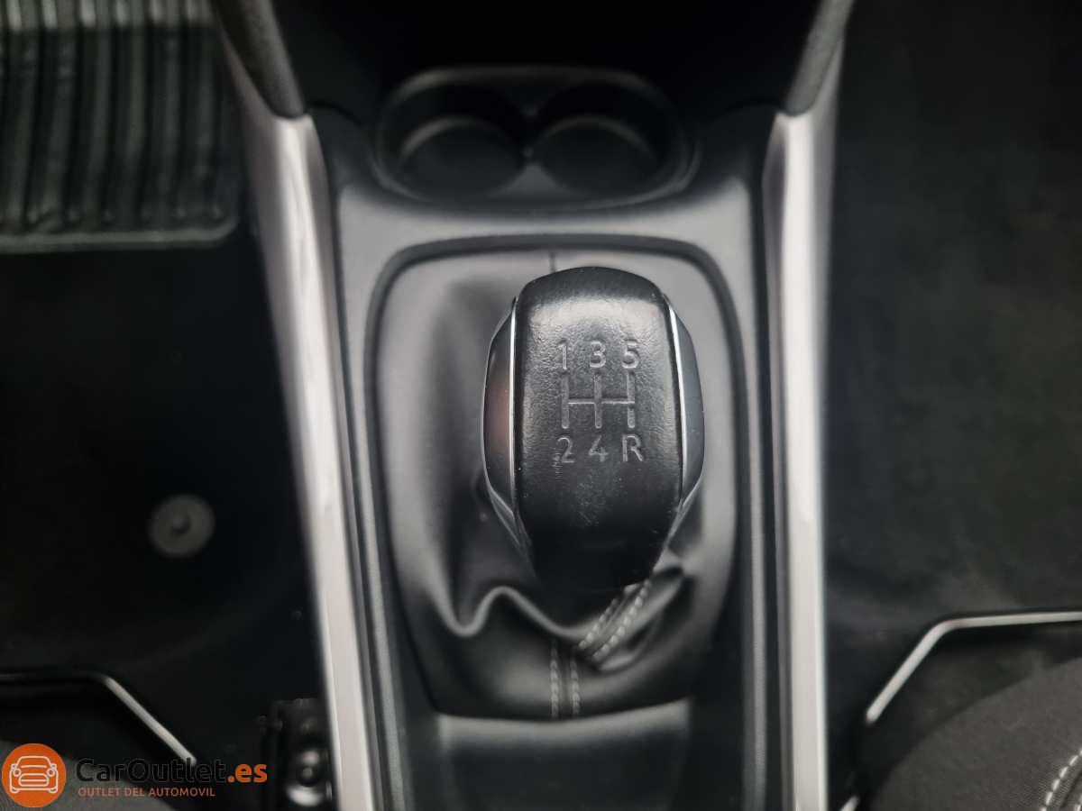 30 - Peugeot 2008 2017