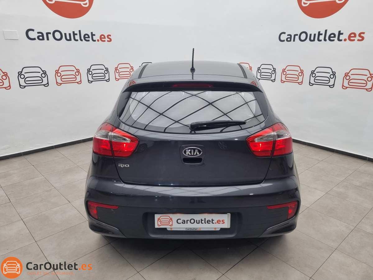 8 - Kia Rio 2015